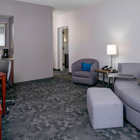 Sonesta Select Kansas City Airport Tiffany Springs Exterior photo